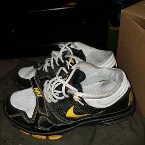 Air nike cross trainers